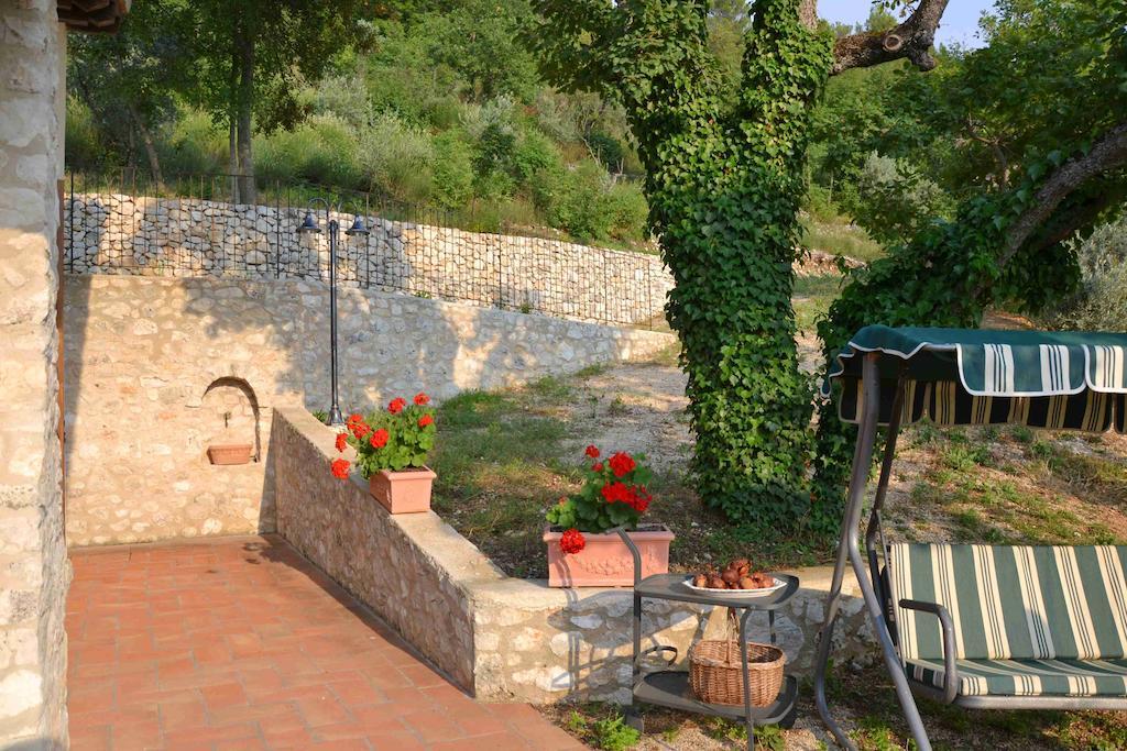 Agriturismo Istrice Innamorato Campello sul Clitunno Δωμάτιο φωτογραφία