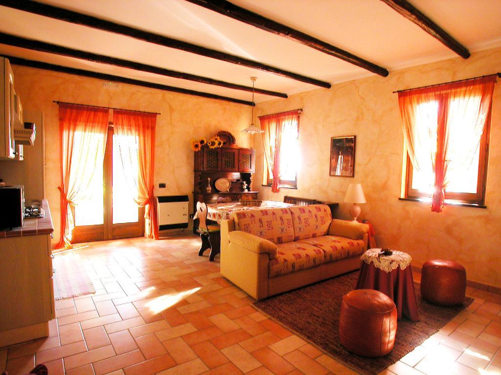 Agriturismo Istrice Innamorato Campello sul Clitunno Δωμάτιο φωτογραφία
