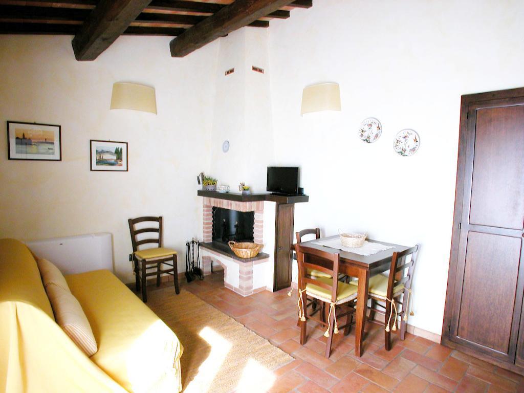 Agriturismo Istrice Innamorato Campello sul Clitunno Δωμάτιο φωτογραφία